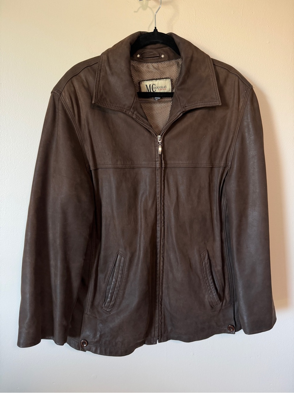 vintage y2k chocolate brown leather bomber jacket fits size men’s large 52